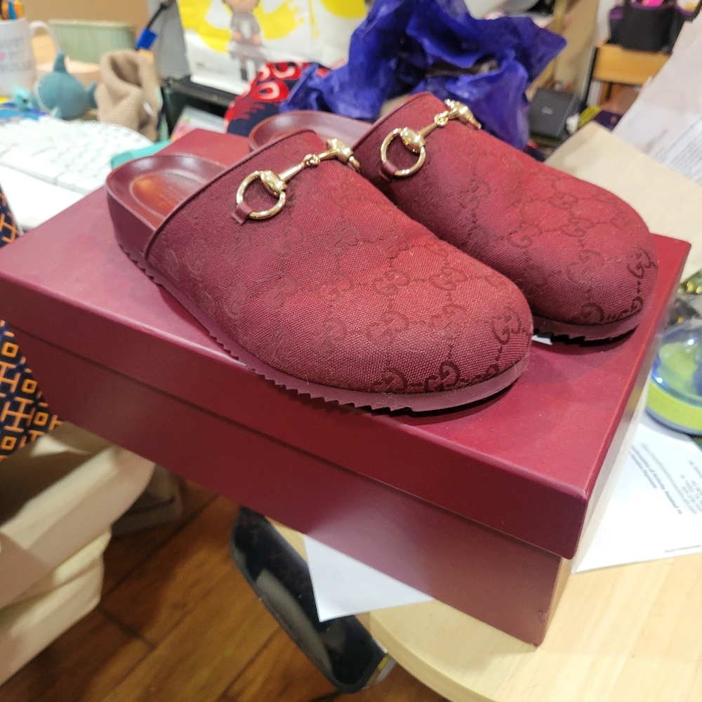 100% Authentic Gucci Burgundy Women's Loafers, Size 40